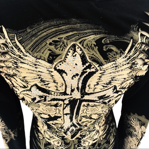 Rhinestone embellished cross w/ wings, long sleeve, slashed peekaboo back Harley - Picture 7 of 7